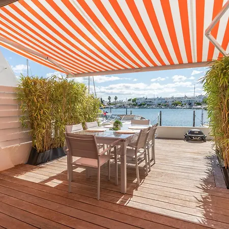 Le Ponton Prive Yourhosthelper 아파트