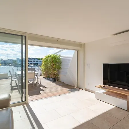 Le Ponton Privé Yourhosthelper * Le Grau-du-Roi