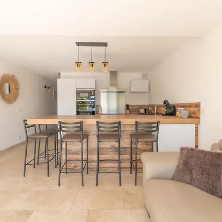 Le Ponton Privé Yourhosthelper